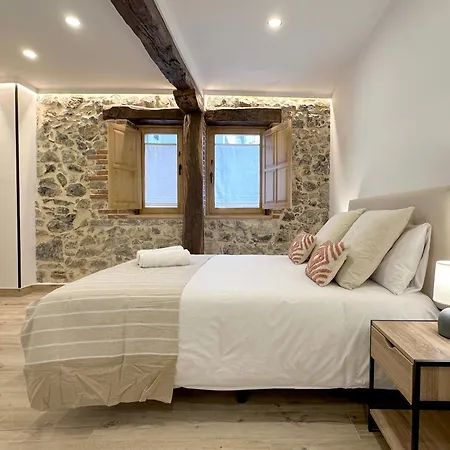 El Patio De Vespasiano - En El Puerto Frente A La Iglesia De Santa Maria *