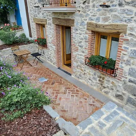 El Patio De Vespasiano - En El Puerto Frente A La Iglesia De Santa Maria