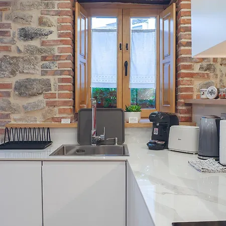 El Patio De Vespasiano - En El Puerto Frente A La Iglesia De Santa Maria *