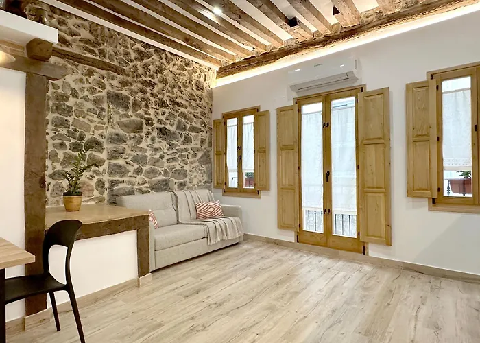 El Patio De Vespasiano - En El Puerto Frente A La Iglesia De Santa Maria