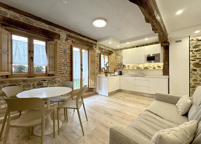 El Patio De Vespasiano - En El Puerto Frente A La Iglesia De Santa Maria *