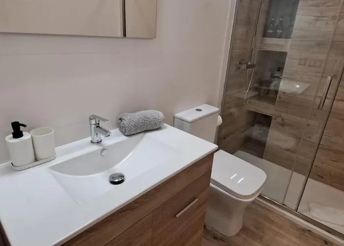 El Patio De Vespasiano - En El Puerto Frente A La Iglesia De Santa Maria