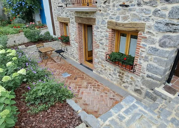 El Patio De Vespasiano - En El Puerto Frente A La Iglesia De Santa Maria