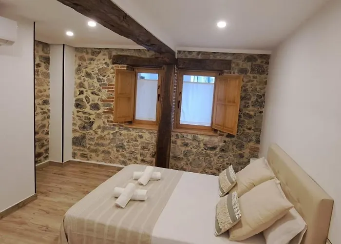 El Patio De Vespasiano - En El Puerto Frente A La Iglesia De Santa Maria