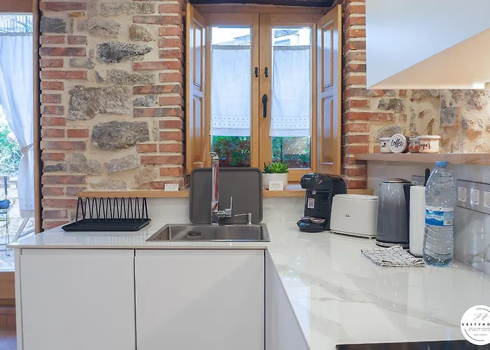 El Patio De Vespasiano - En El Puerto Frente A La Iglesia De Santa Maria *