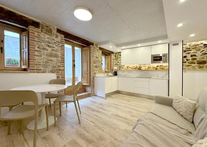 El Patio De Vespasiano - En El Puerto Frente A La Iglesia De Santa Maria