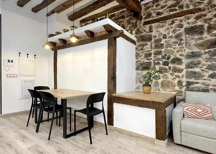 El Patio De Vespasiano - En El Puerto Frente A La Iglesia De Santa Maria *